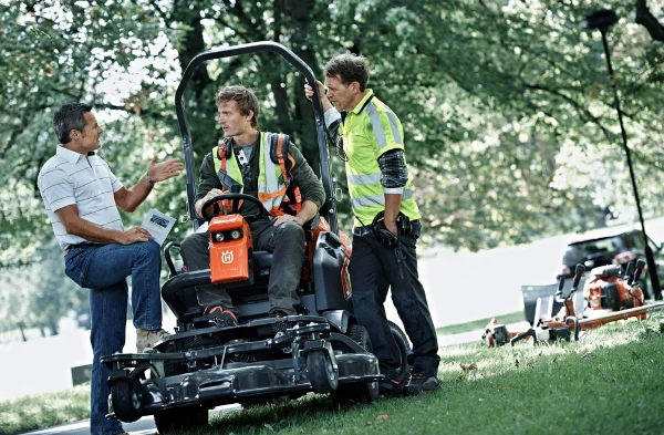HUSQVARNA-ESPACES-VERTS-TONDEUSE-H350-0125.jpg